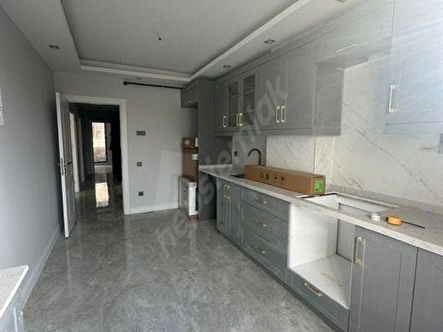 BEYLİKDÜZÜ DEREAĞZI MAHALLESİ GENİŞ, AYDINLIK, BALKONLU 2+1 - Görsel 12