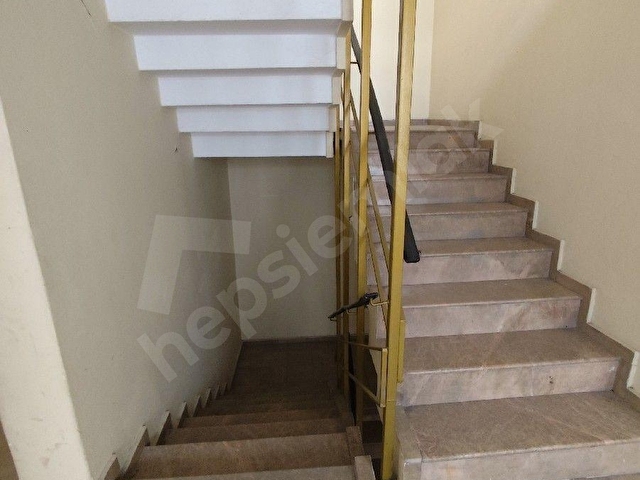 KİRALIK OFİS ÇARŞIYA ÇOK YAKIN - Görsel 4