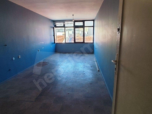 KİRALIK OFİS ÇARŞIYA ÇOK YAKIN - Görsel 9