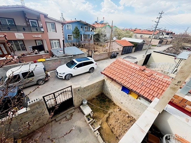 KEMAL KANBERDEN HARMANCIKTA İKİ KATLI BAHÇE EVİ