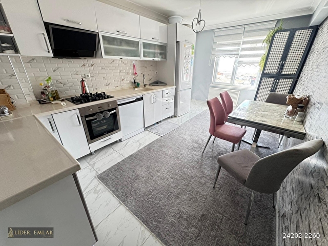 BAŞPINAR MAHALLESİDE **135 M2** ARA KAT ASANSÖRLÜ 3+1 DAİRE - Görsel 5