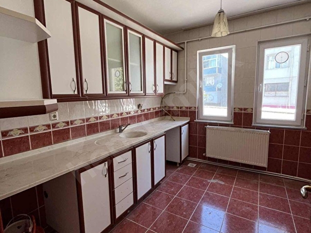 İPEK EMLAKTAN İSTANBUL YOLAYRIMINDA 2+1 DAİRE