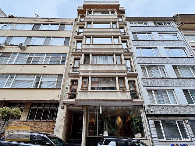 TEŞVİKİYE MAHALLESİ POYRACIK SOKAKTA KİRALIK 3+1 DAİRE