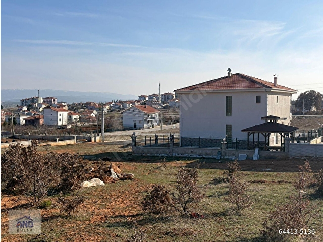 AND EMLAKTAN BANAZ DEVLET HASTANESİ YAKINI 304 m2   İMARLI VİLLA ARSASI - Görsel 2