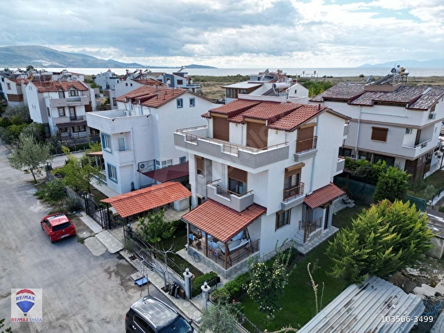 DİKİLİ CUMHURİYET’TE EŞYALI 6+1 VİLLA