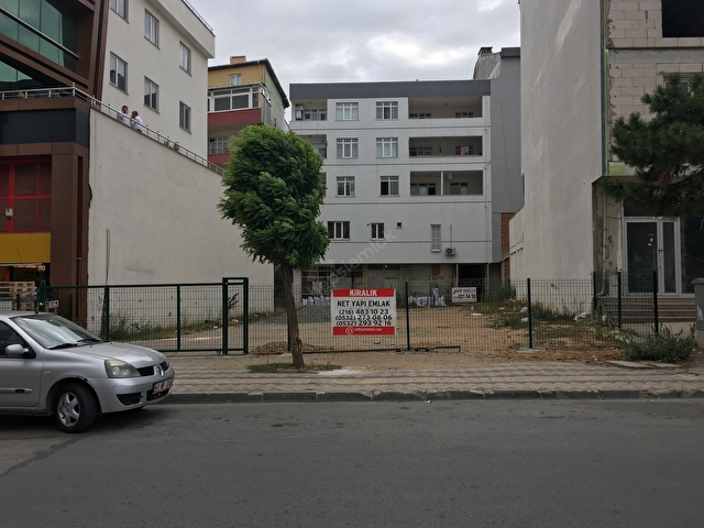 ÇAYIROVA BELEDİYESİNE  CEPE 400 M2 SATILK TCARİ ARSA