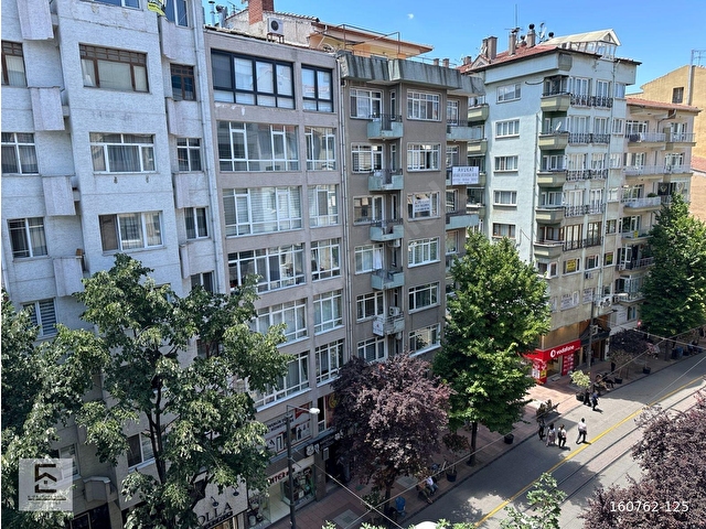 E GAYRİMENKULDEN İSMET İNÖNÜ CADDESİ DOKTORLARDA 1+1 OFİS İŞYERİ