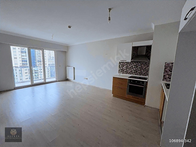 MALTEPE ZÜMRÜTEVLERDE MARMAROOM SİTESİNDE 1+1 15.KAT FERAH - Görsel 8