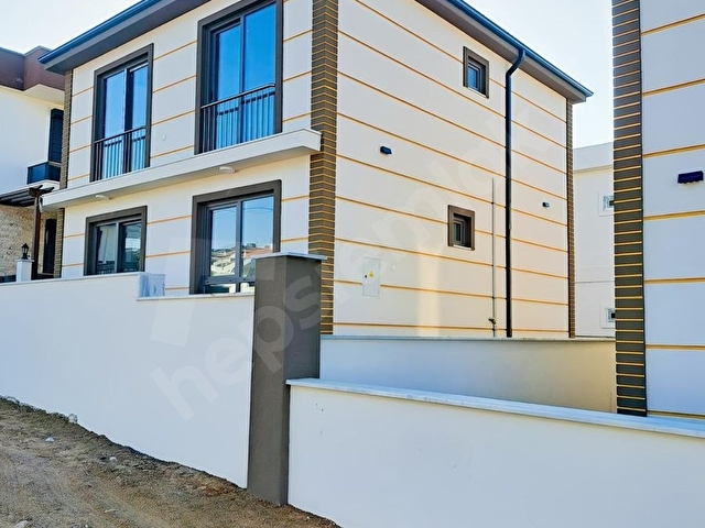AVŞA ADASINDA DENİZE 100 mt MESAFEDE 2+1 LÜKS DAİRE - Görsel 5