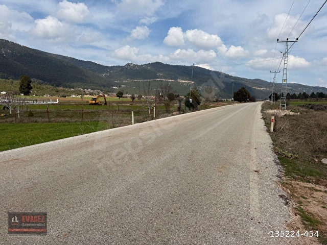 BURDUR-BUCAK-KUYUBAŞI KÖYÜNDE YERLEŞİM İÇİ İMARLI SATILIK ARAZİ - Görsel 3