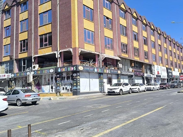 YAVUZ MAH KÖBRÜBAŞI MEVKİİNDE TEKİRA KARŞI TARAFINDA KİRALIK  85 M2 OFİSLER