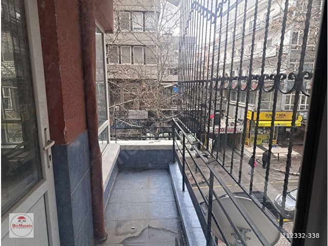 Kızılay Sümer 1 Sokakta 2. Kat Ön Cephe Asansörlü Yapılı 3+1 Kiralık Daire (homeofise de uygun) - Görsel 14