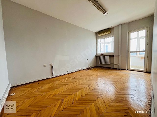 Bayar Caddesi Ege Yıldız İş Merkezinde Arakat 3+1 Ofis&Büro - Görsel 11