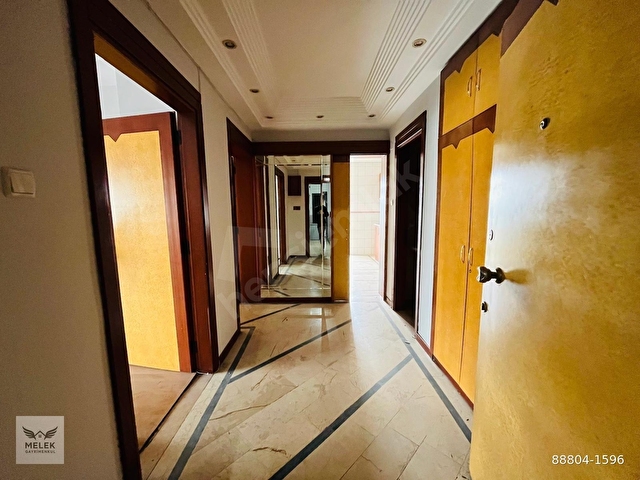Bayar Caddesi Ege Yıldız İş Merkezinde Arakat 3+1 Ofis&Büro - Görsel 18