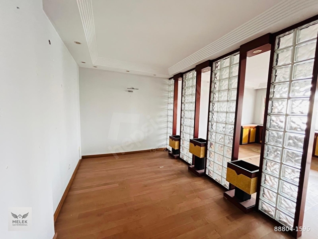 Bayar Caddesi Ege Yıldız İş Merkezinde Arakat 3+1 Ofis&Büro - Görsel 2