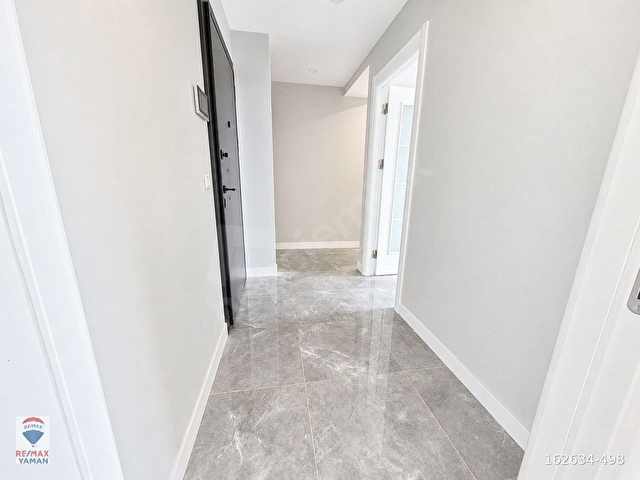 Siltaş Panorama sitesi 3+1 satılık deniz cepheli geniş boş daire - Görsel 8