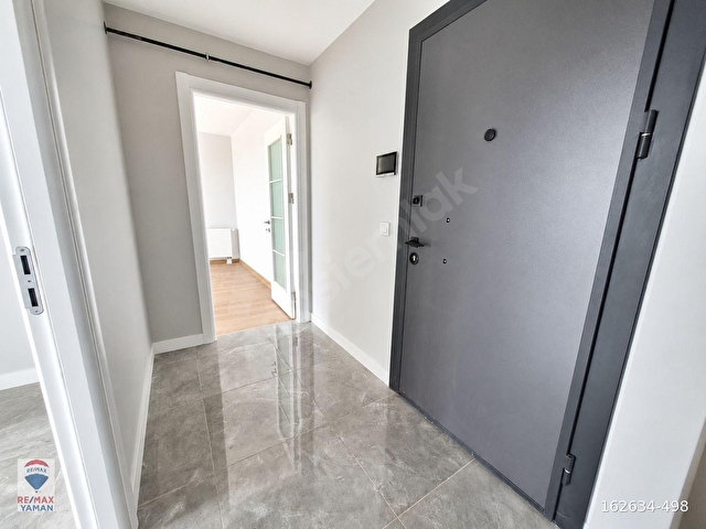 Siltaş Panorama sitesi 3+1 satılık deniz cepheli geniş boş daire - Görsel 12