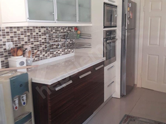 GÜZELCEDE HAVUZLU SİTE İÇİNDE,FULL EŞYALI 5+1 KİRALIK - Görsel 9