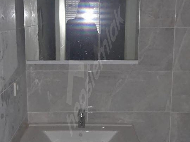 Antre Emlaktan Satılık Bahçelievlerde 1+1 Yüksek Giriş Otoparklı Doğalgazlı Yeni Daire - Görsel 11