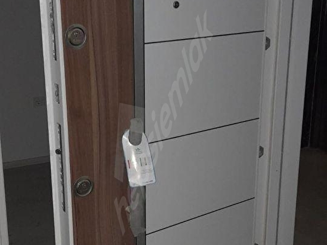 Antre Emlaktan Satılık Bahçelievlerde 1+1 Yüksek Giriş Otoparklı Doğalgazlı Yeni Daire - Görsel 3