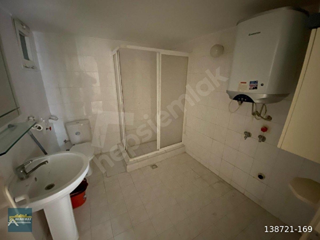 Karşıyaka Bahçelievlerde Cadde üstü Doğalgazlı Kiralık geniş 3+1 ! - Görsel 8