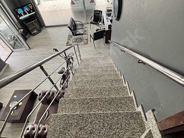 RE/MAX RABİA SARAÇTAN OTO TİCARETİNİN KALBİNDE SATILIK DÜKKAN - Görsel 4