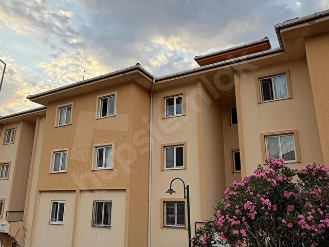 CY GAYRİMENKUL DEN SATILIK 2+1 SATILIK DAİRE