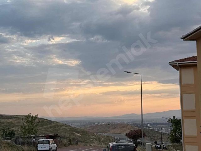 CY GAYRİMENKUL DEN SATILIK 2+1 SATILIK DAİRE - Görsel 11