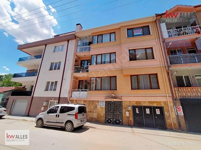 KW ALLES / OSMANGAZİ MAHALLESİNDE MERKEZİ KONUMDA TEMİZ 2+1 KİRALIK DAİRE - Görsel 2