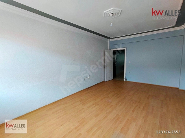 KW ALLES / OSMANGAZİ MAHALLESİNDE MERKEZİ KONUMDA TEMİZ 2+1 KİRALIK DAİRE - Görsel 18