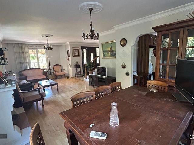 BEYLİKDÜZÜ DEREAĞZINDA 562 M² ARSA İÇİNDE ÖZEL BAHÇELİ MÜSTAKİL - Görsel 8