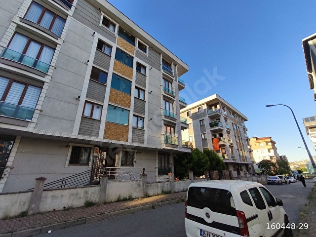 ÇEKMEKÖY AYDİNLAR MAH İKİ BLOKLU BUTİK SİTEDE KİRALIK ARAKAT 2+1 80M2 NET