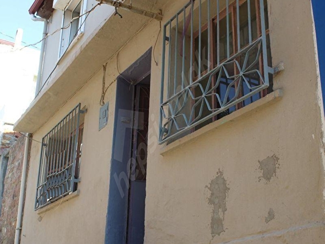 AYVADADAN AYVALIK MERKEZ’DE DENİZ MANZARALI 2 KATLI MÜSTAKİL EV