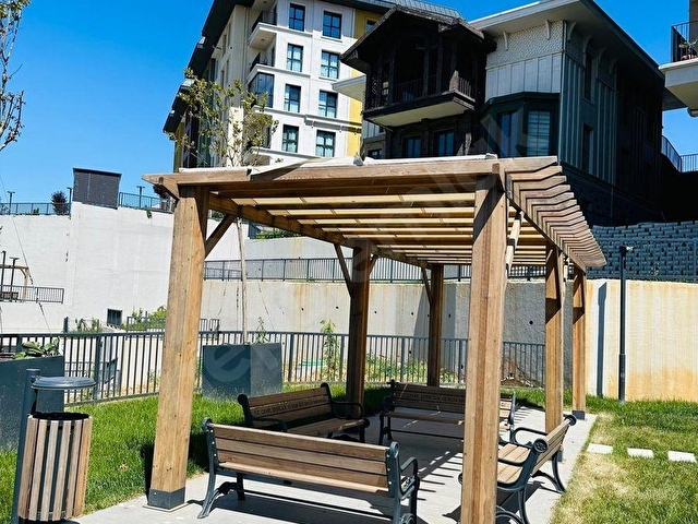 ÜSKÜDAR MEHMET AKİF ERSOYDA YENİ SİTE MERKEZİ KONUM 2+1 SATILIK - Görsel 8