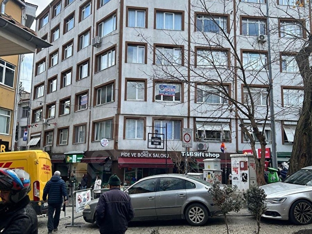 MASRAFSIZ ÜSKÜDAR DOĞANCILAR CAD. KÖŞE BİNADA KİRALIK 3+1 DAİRE - Görsel 2