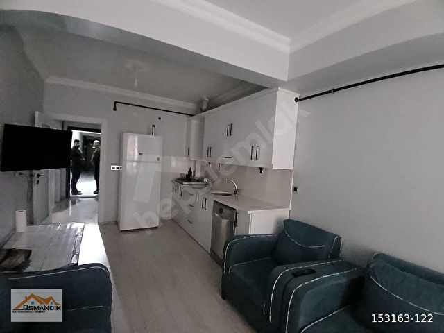 OSMANCIKTA  ADLİYE VE MİGROSUN YANINDA EŞYALI  1+1