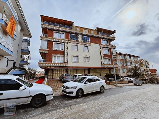MERKEZİ KONUMDA FUL+FUL MASRAFSIZ KAT KONUMUNDA ASANSÖRLÜ 2+1
