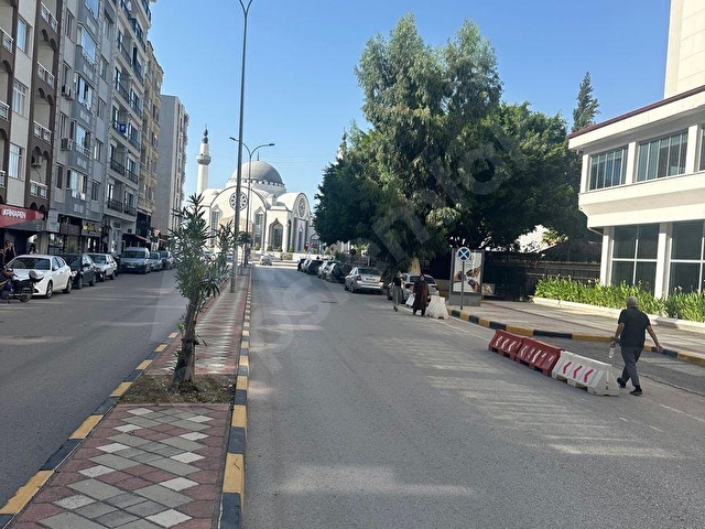 İskenderun Fener Caddesinde Kiracılı Satılık 2 Dükkan – Toplam 500 m² - Görsel 3
