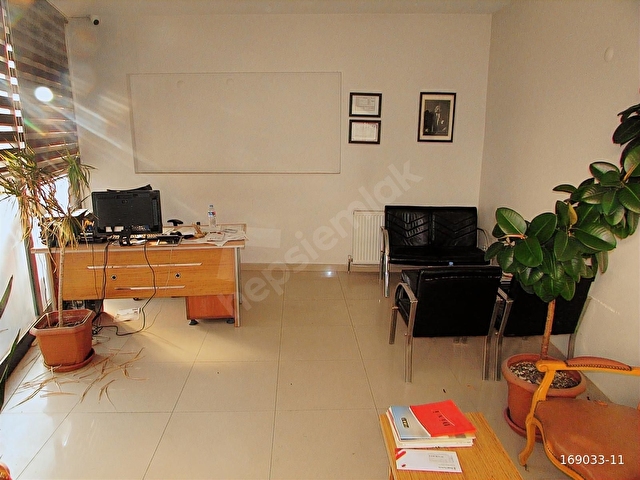 cadde üzerinde düzayak depolu 300m2 dükkan 15.750.000tl - Görsel 17