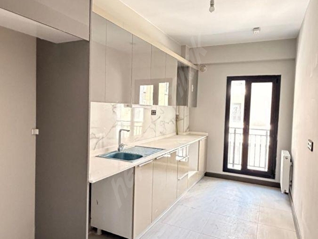 ÇARŞI MERKEZDE KENTSEL DÖN. ALANINDA 3+1 KİRALIK DAIRE