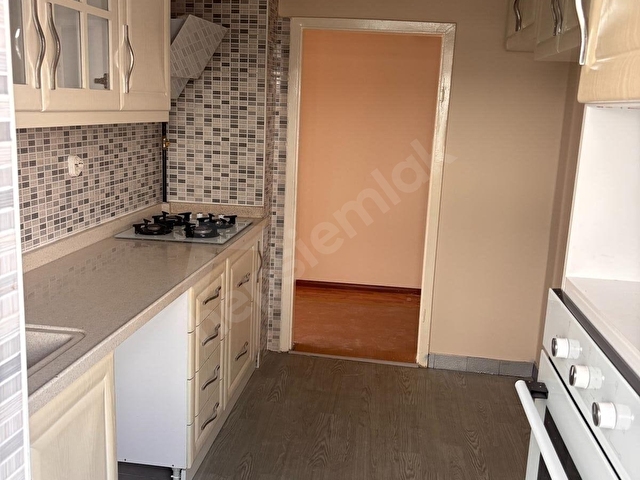 MİLLİ KÜTÜPHANE METROSU YAKINI ÖN CEPHE GENİŞ BAKIMLI 3+1 - Görsel 4