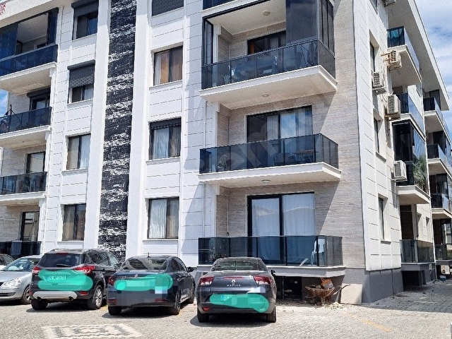 Ayvalık Sarımsaklıda denize sıfır yeni binada full eşyalı daire - Görsel 4