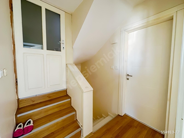 ALAÇATIDA SEZONLUK KİRALIK 3+1 MÜSTAKİL BAHÇELİ VİLLA - Görsel 28
