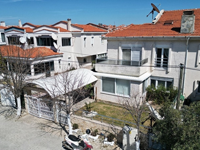 ALAÇATIDA SEZONLUK KİRALIK 3+1 MÜSTAKİL BAHÇELİ VİLLA - Görsel 3