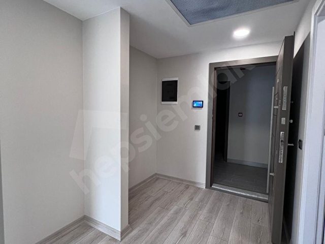 ICONICDEN MEYDAN ARDIÇLI SİT. MEYDAN CEPHE SATILIK 1+1 DAİRE - Görsel 5