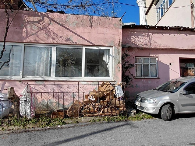 Lider Emlaktan  SATILIK  MÜSTAKİL  175 M2   2+1 BAHÇELİ BALKONLU TERASLI  TEK ARAÇ OTOPARKLI  DAİRE - Görsel 3