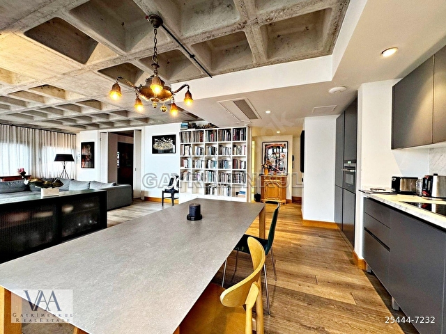 Nisantasi Satılık Teraslı Modern Dekorlu Otoparklı Daire - Görsel 4