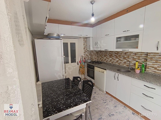 REMAX MODEL DEN KAYALIK CADDESINDE 3+1 SATILIK DAIRE - Görsel 3