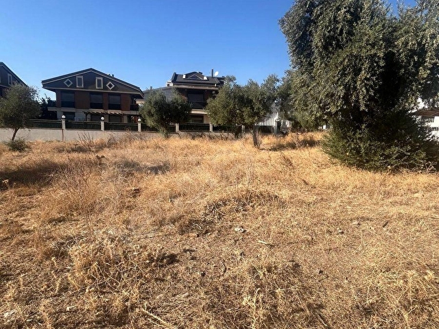 AKBÜKTE KÖŞE VE ÖNÜ PARK VİLLA ARSASI - Görsel 3
