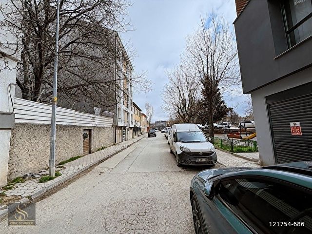 SEVİNÇERDEN SÜTLÜCE ÜNİ. YANI ARA KAT LÜX EŞYALI 1+1 KİRALIK - Görsel 26